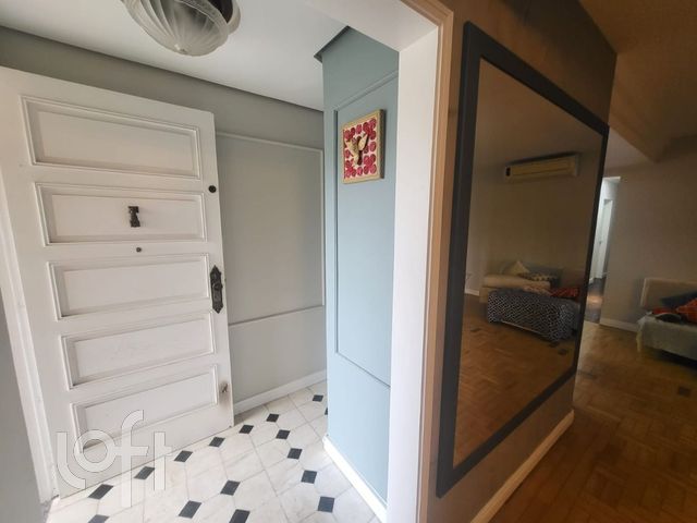 Casa com 290m², 3 dormitórios, 1 suíte, 5 vagas, Três Figueiras em Porto Alegre