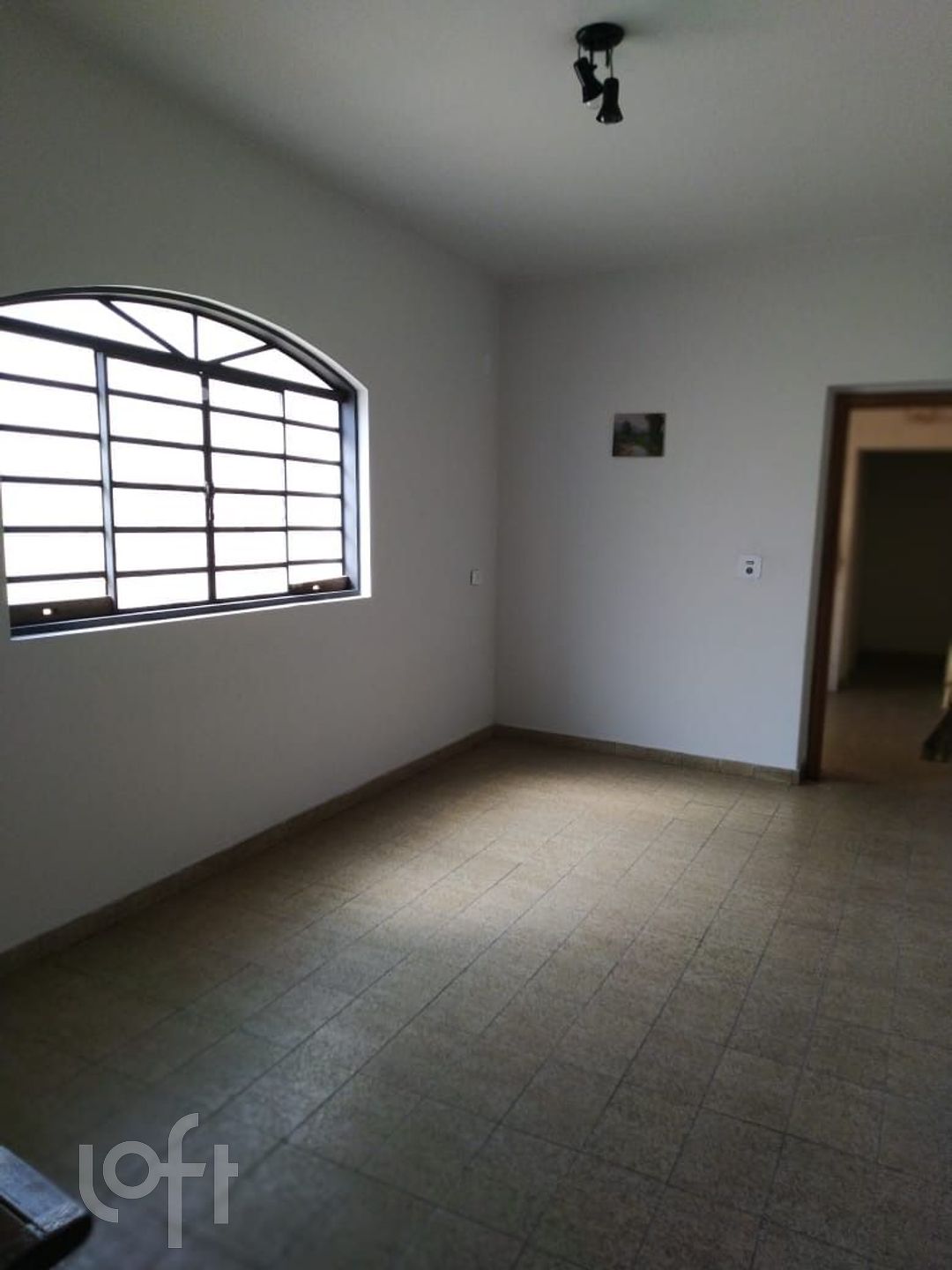 Casa à venda com 4 quartos, 192m² - Foto 1