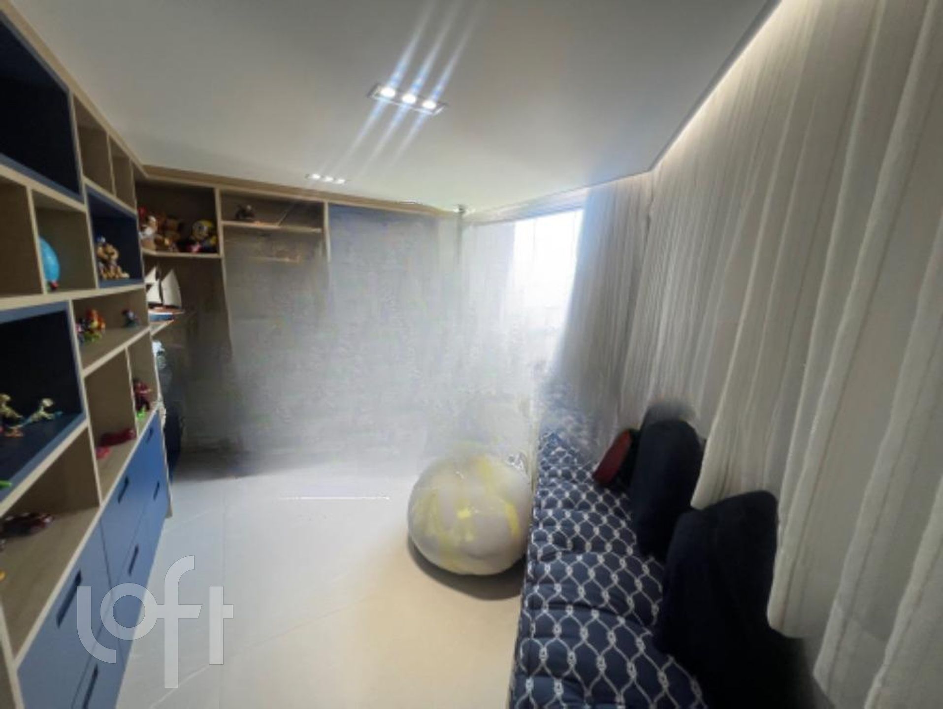 Apartamento à venda com 3 quartos, 300m² - Foto 11