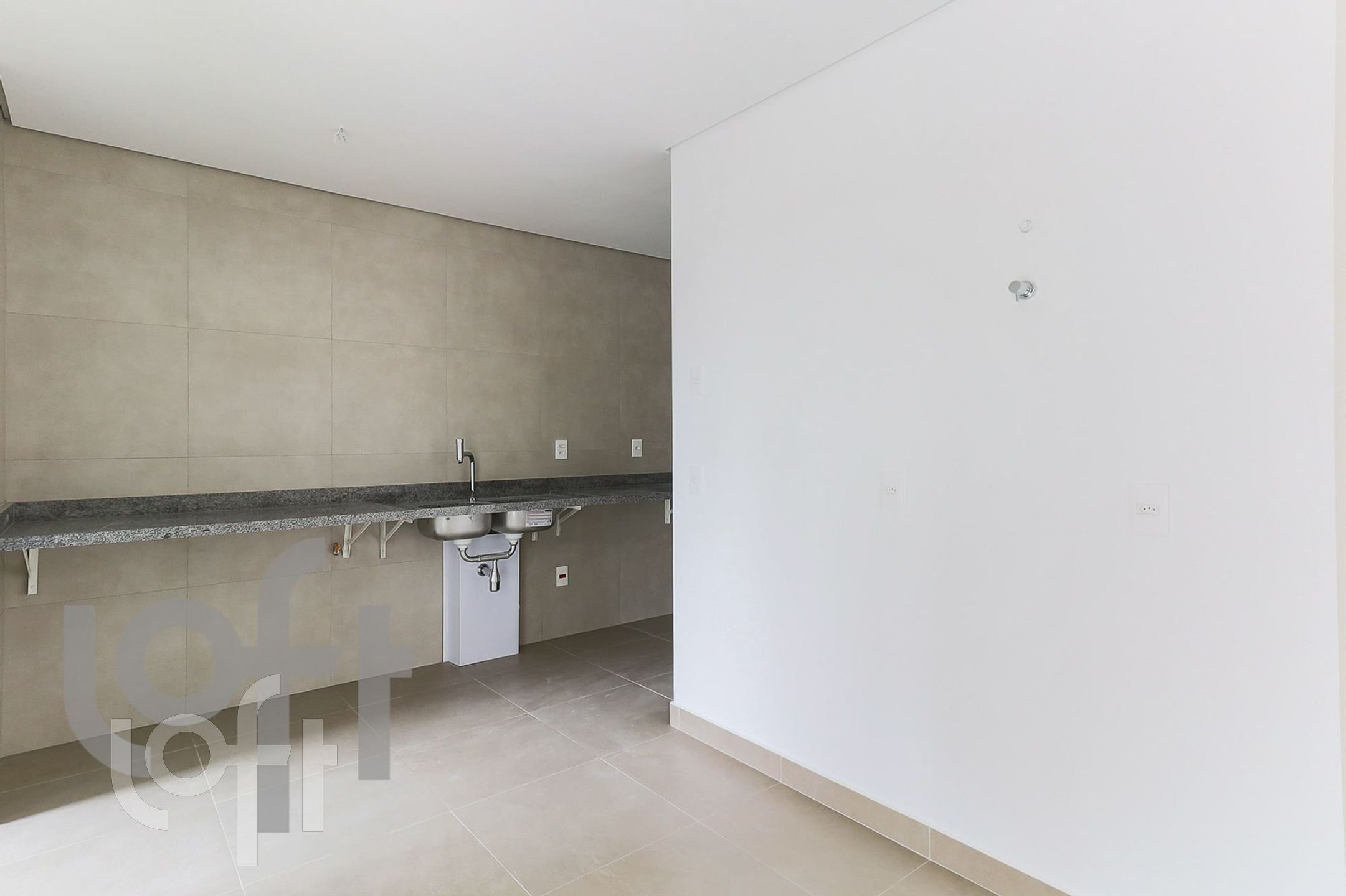 Apartamento à venda com 4 quartos, 216m² - Foto 29