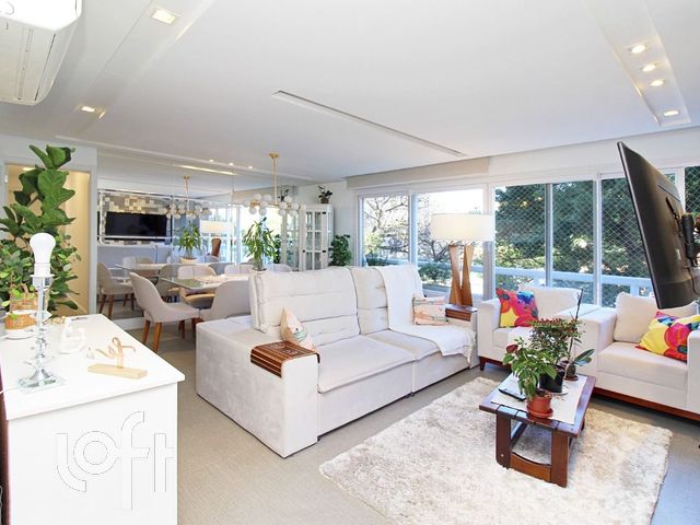 Apartamento com 99m², 3 dormitórios, 3 suítes, Menino Deus em Porto Alegre