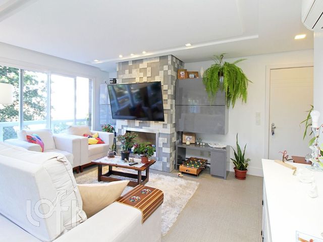 Apartamento com 99m², 3 dormitórios, 3 suítes, Menino Deus em Porto Alegre