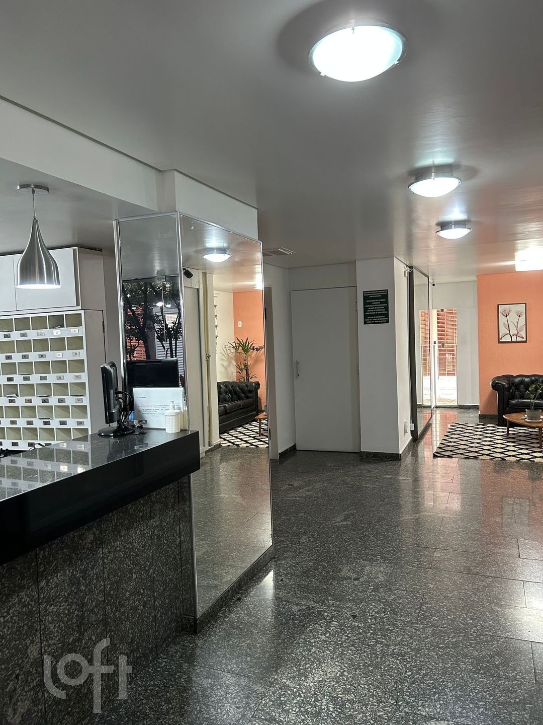 Apartamento à venda com 1 quarto, 40m² - Foto 2