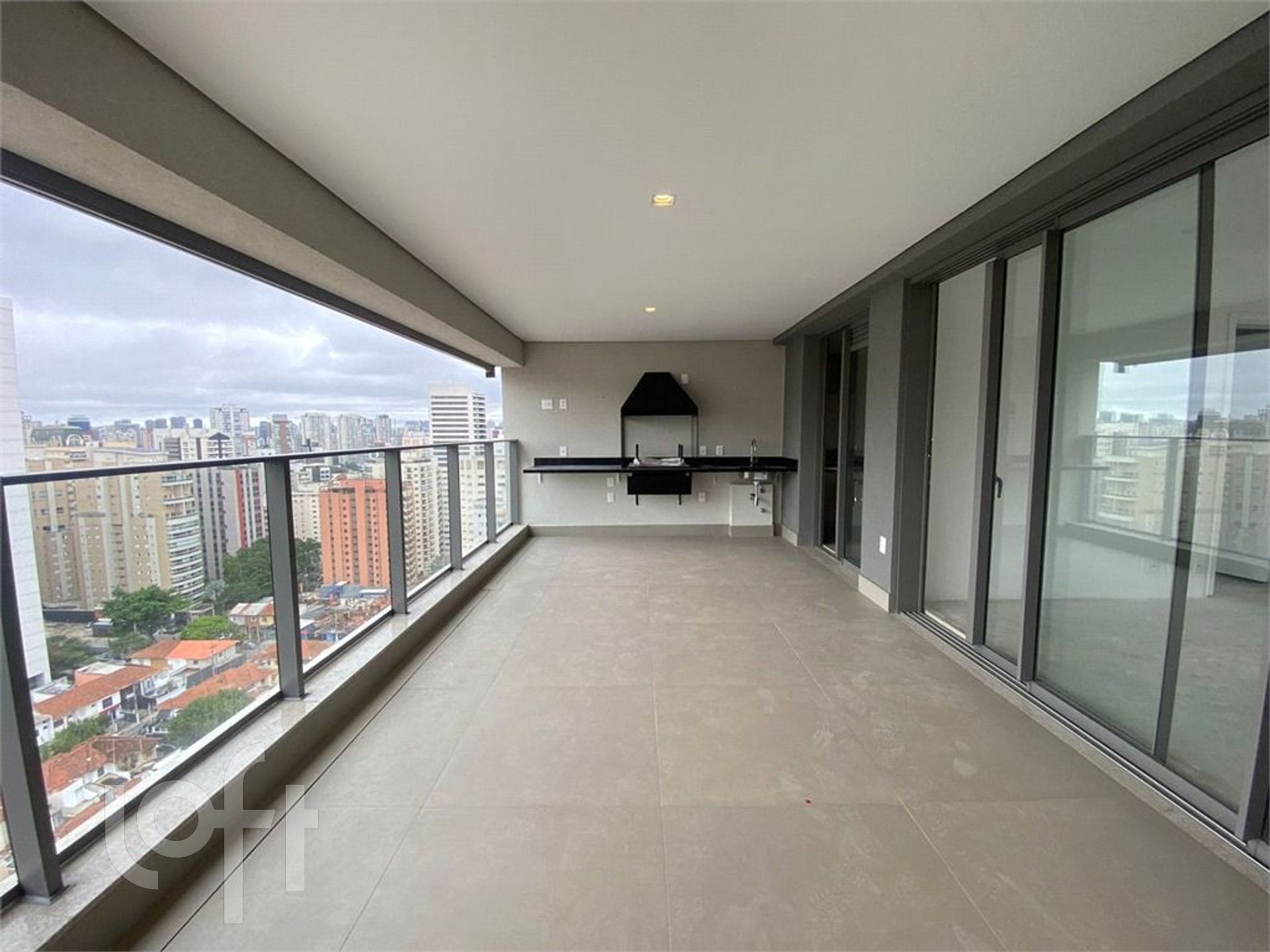 Apartamento à venda com 3 quartos, 160m² - Foto 11