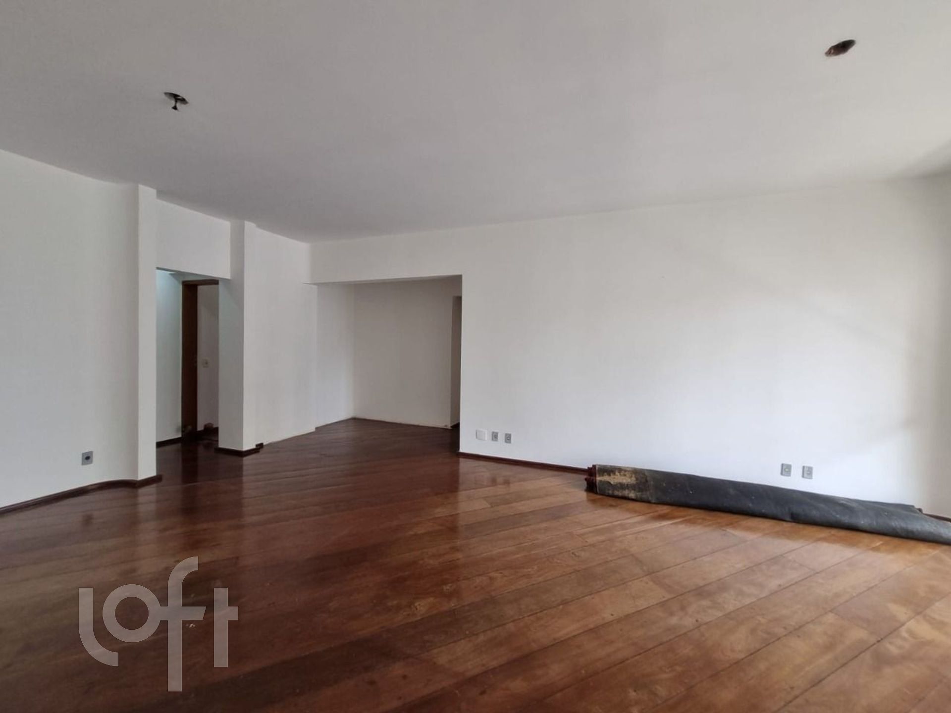 Apartamento à venda com 3 quartos, 163m² - Foto 3