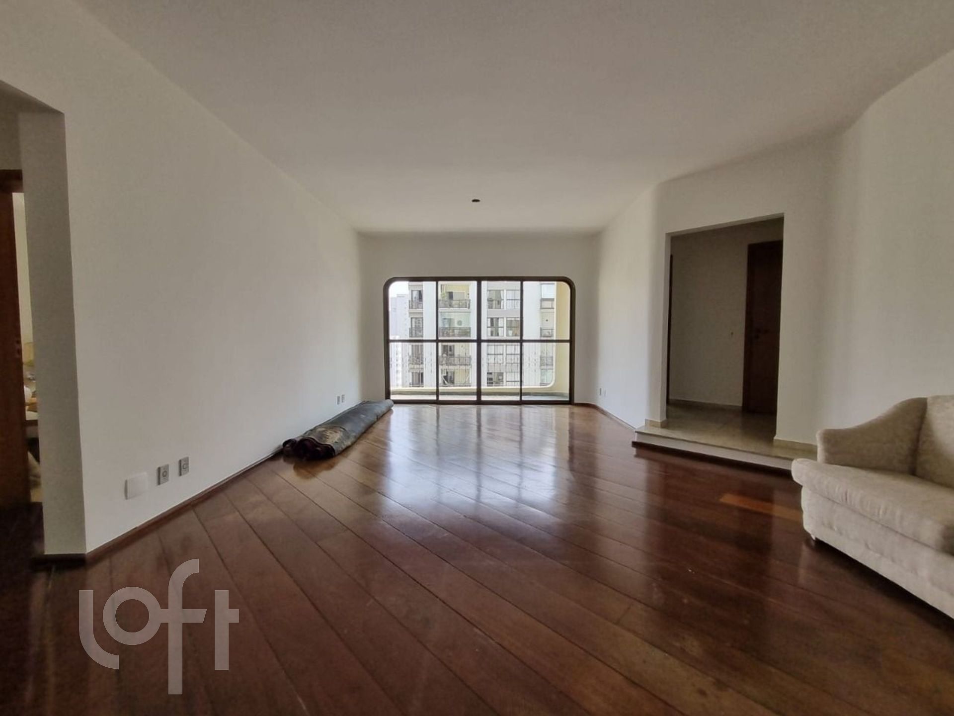 Apartamento à venda com 3 quartos, 163m² - Foto 2