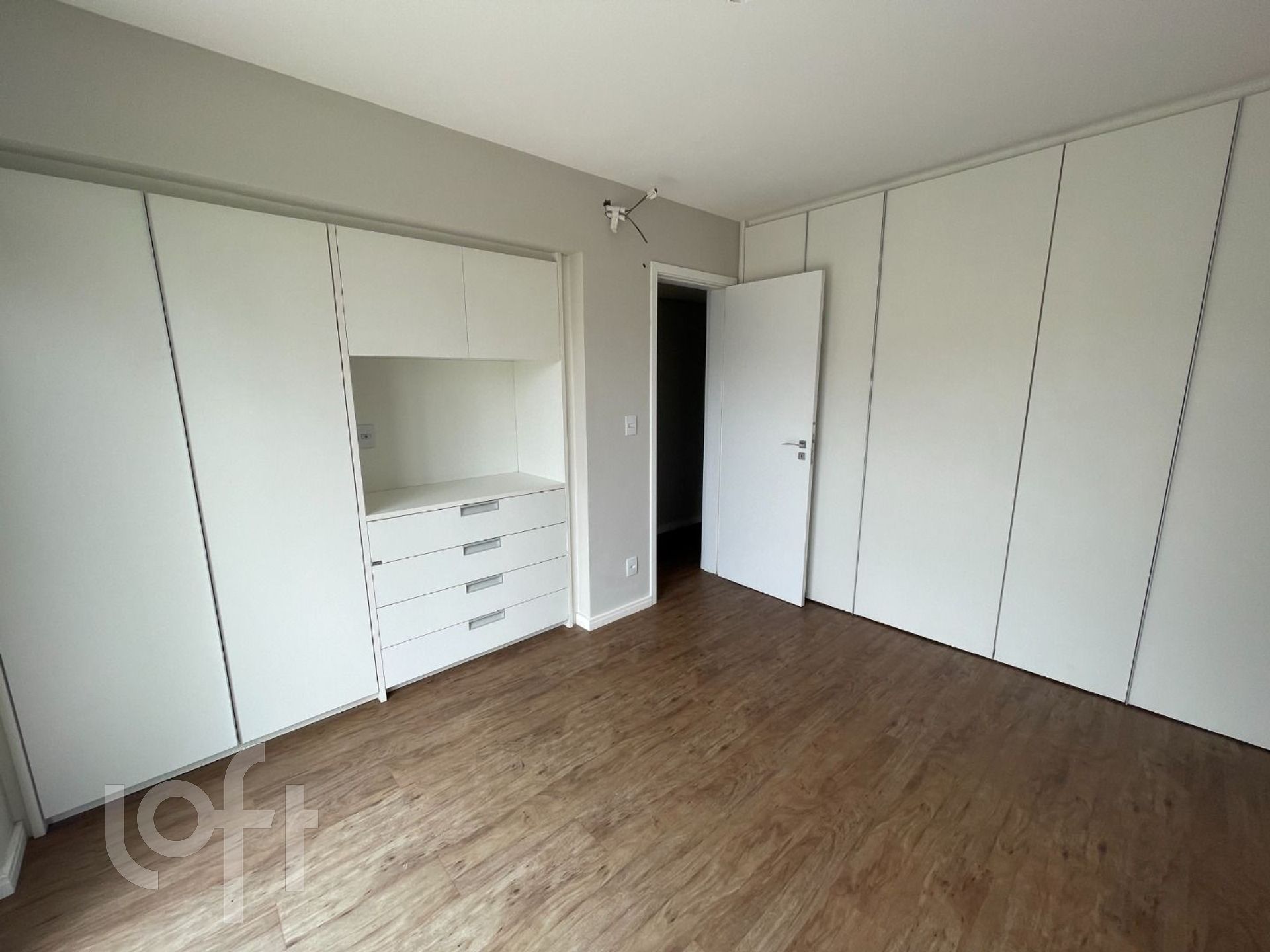 Apartamento à venda com 3 quartos, 160m² - Foto 17