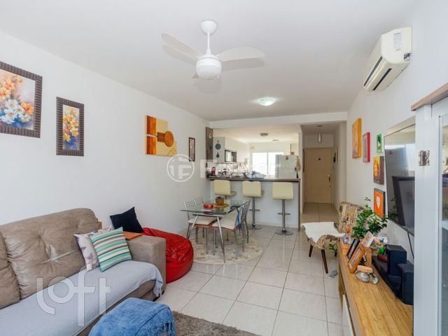 Apartamento com 75m², 2 dormitórios, 1 suíte, 1 vaga, Vila Ipiranga em Porto Alegre