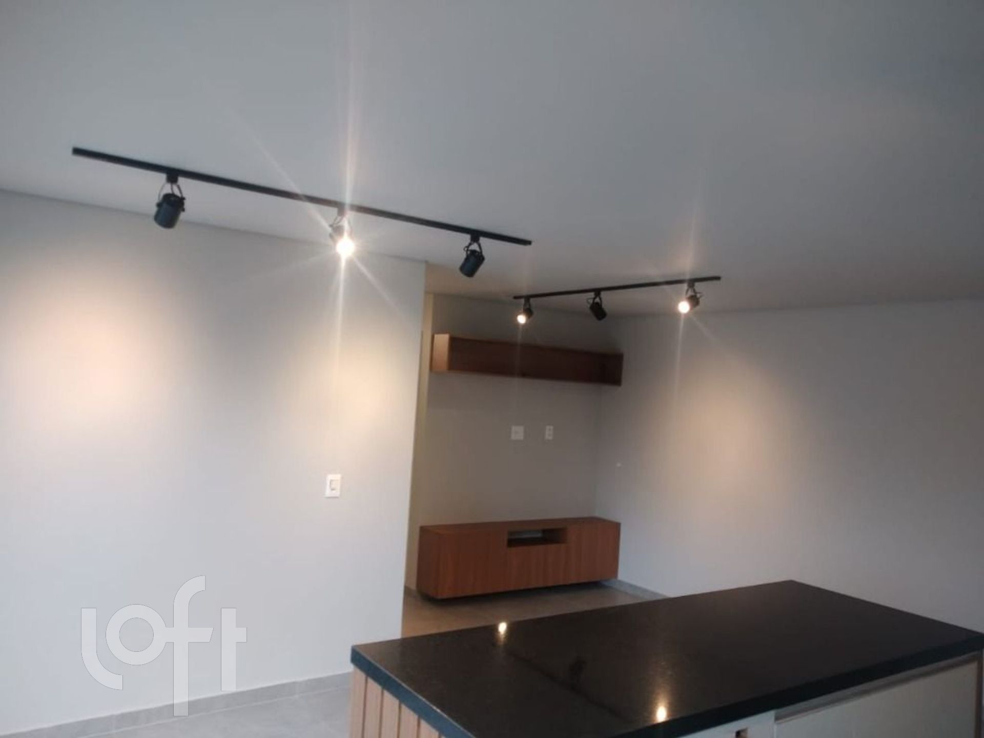 Apartamento à venda com 2 quartos, 64m² - Foto 3