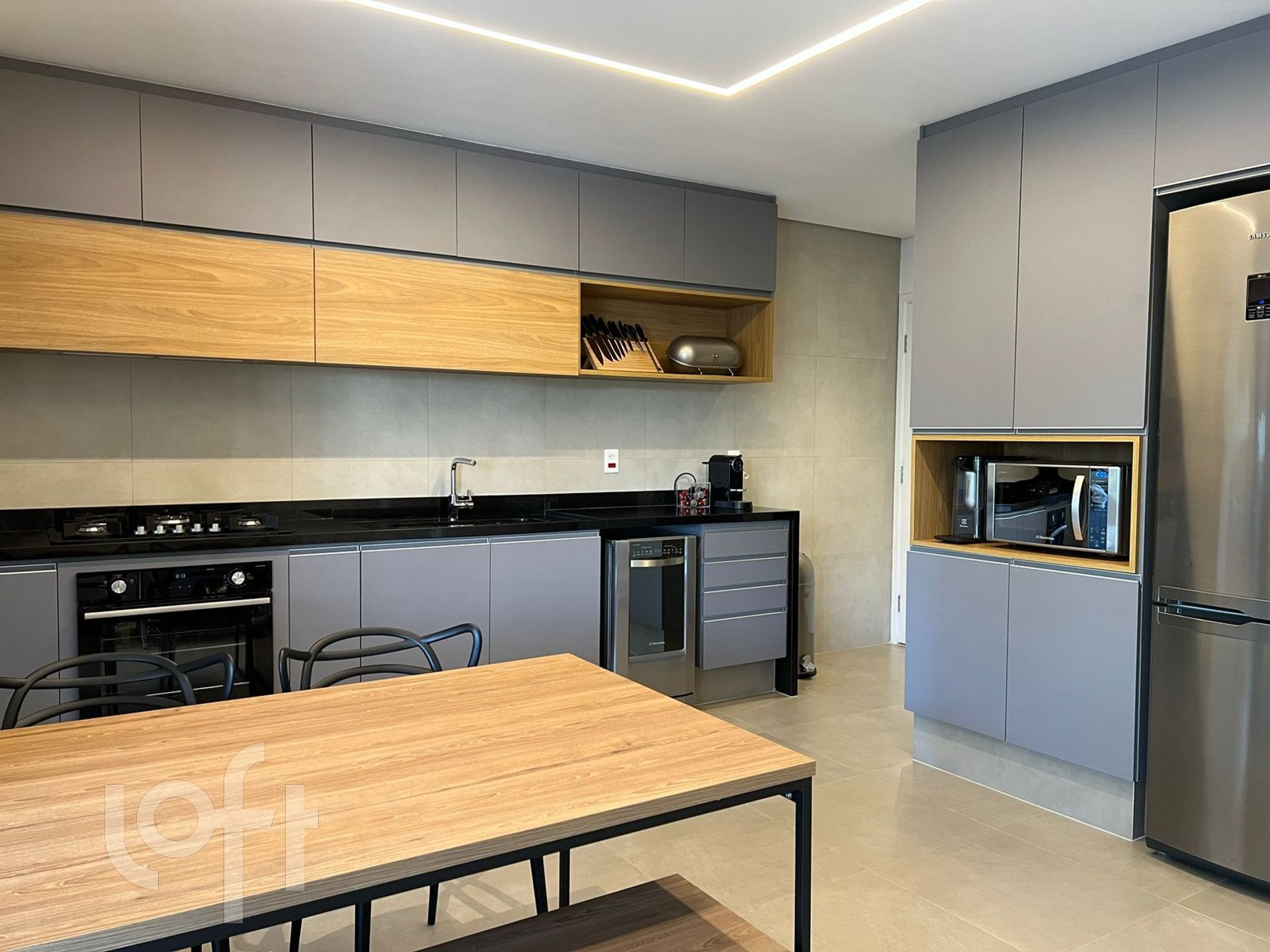 Apartamento à venda com 3 quartos, 186m² - Foto 6