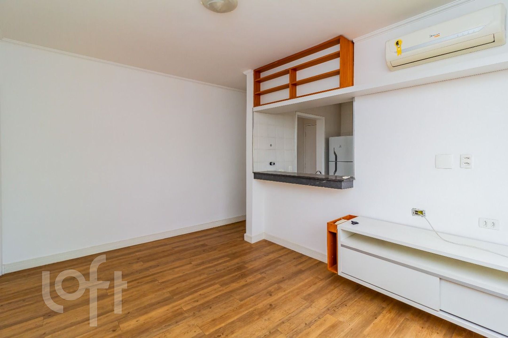 Apartamento à venda com 1 quarto, 42m² - Foto 2