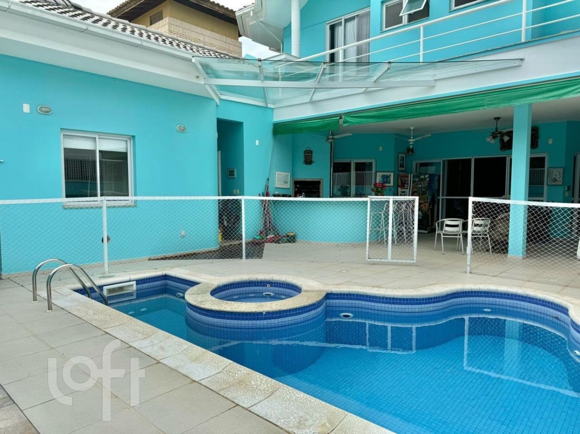 Casa Residencial com 269m², 3 quartos, 3 suítes, 6 garagens, no bairro Jurerê em Florianópolis