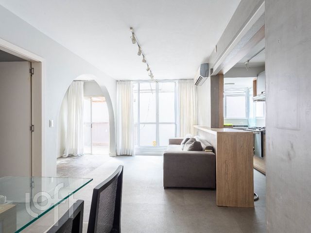 Apartamento com 92m², 2 dormitórios, 1 vaga, Santa Cecília em Porto Alegre