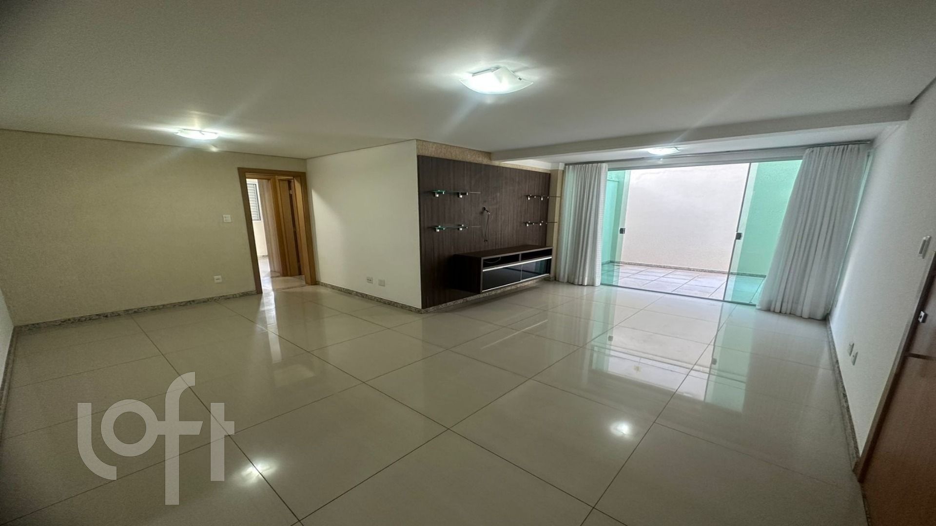 Apartamento à venda com 3 quartos, 129m² - Foto 1