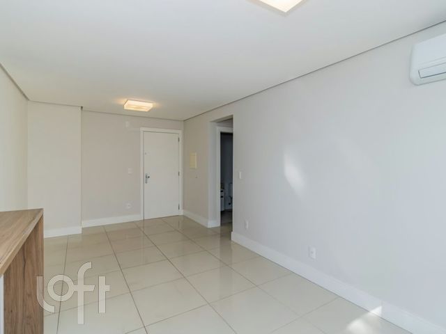 Apartamento com 44m², 1 dormitório, 1 vaga, Rio Branco em Porto Alegre