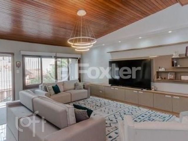 Casa com 250m², 6 dormitórios, 1 suíte, 2 vagas, Chácara das Pedras em Porto Alegre