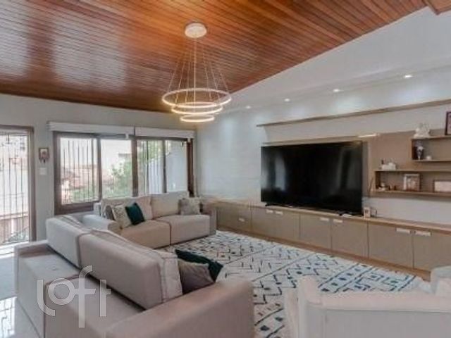 Casa com 250m², 6 dormitórios, 1 suíte, 2 vagas, Chácara das Pedras em Porto Alegre