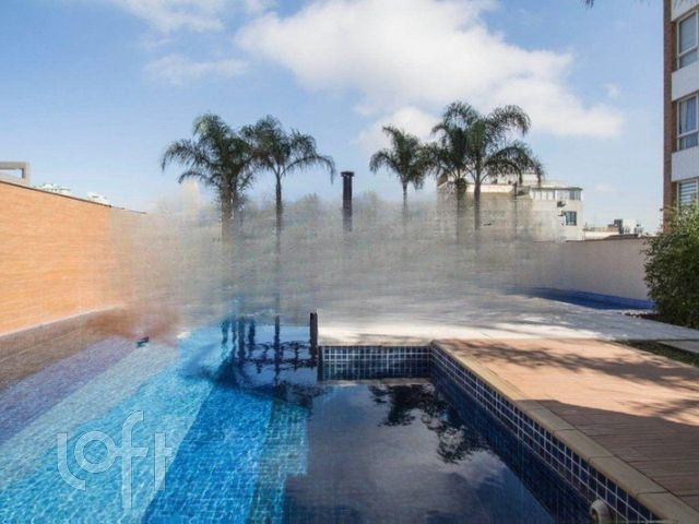 Apartamento com 90m², 3 dormitórios, 1 suíte, 2 vagas, Petrópolis em Porto Alegre