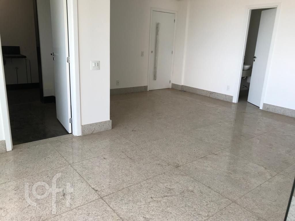 Apartamento à venda com 4 quartos, 298m² - Foto 2