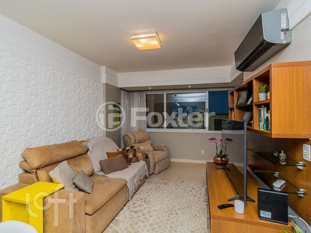 Apartamento com 83m², 2 dormitórios, 1 suíte, 1 vaga, Rio Branco em Porto Alegre