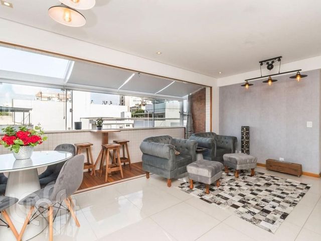 Apartamento com 70m², 2 dormitórios, 1 suíte, 2 vagas, Santana em Porto Alegre