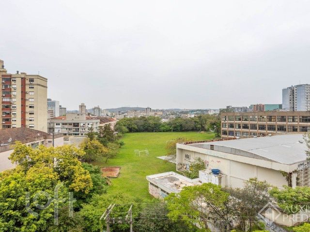 Apartamento com 74m², 2 dormitórios, 1 vaga, Santana em Porto Alegre