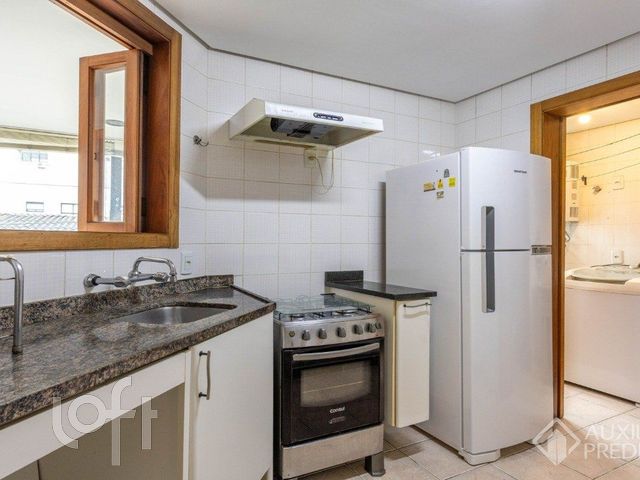 Apartamento com 74m², 2 dormitórios, 1 vaga, Santana em Porto Alegre