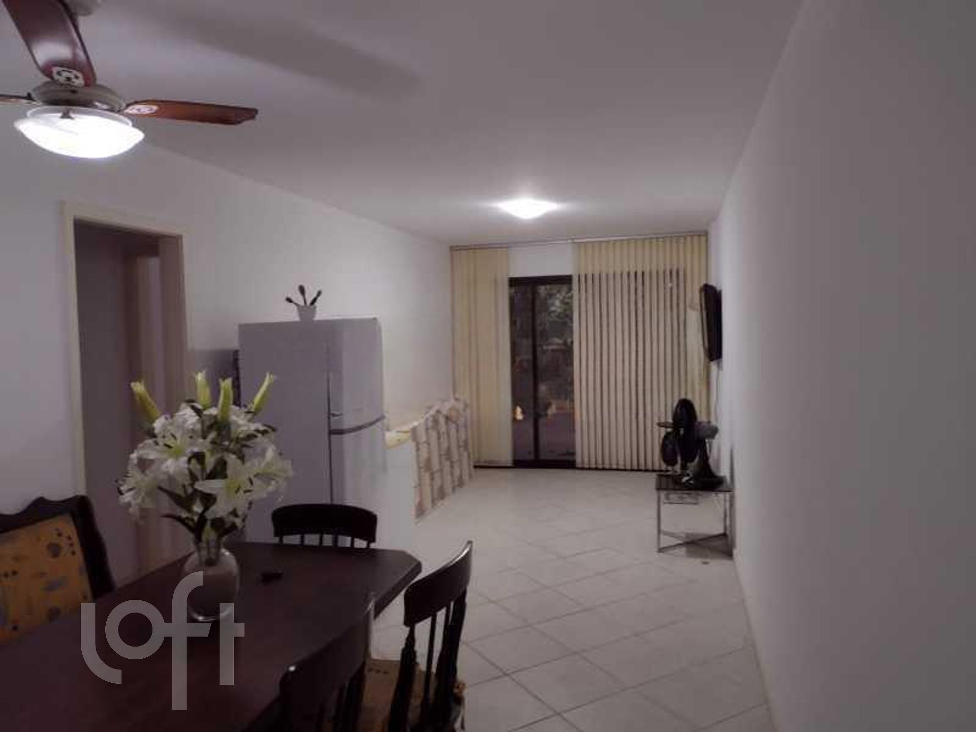 Apartamento à venda com 2 quartos, 98m² - Foto 4