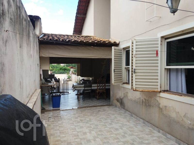 Casa à venda com 4 quartos, 351m² - Foto 14