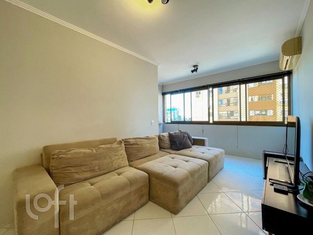 Apartamento com 85m², 3 dormitórios, 1 suíte, 2 vagas, Vila Ipiranga em Porto Alegre