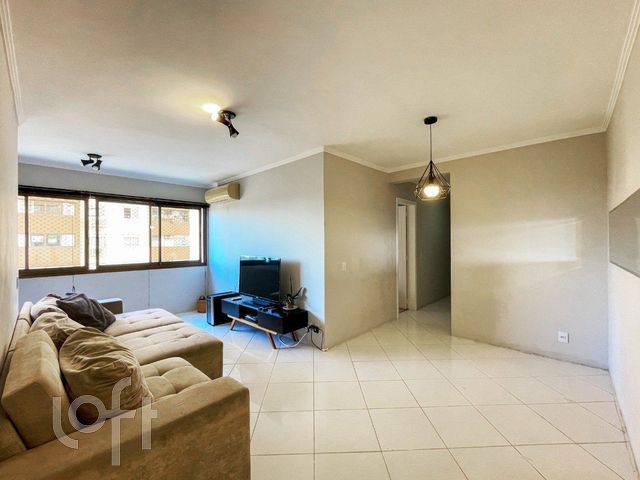 Apartamento com 85m², 3 dormitórios, 1 suíte, 2 vagas, Vila Ipiranga em Porto Alegre