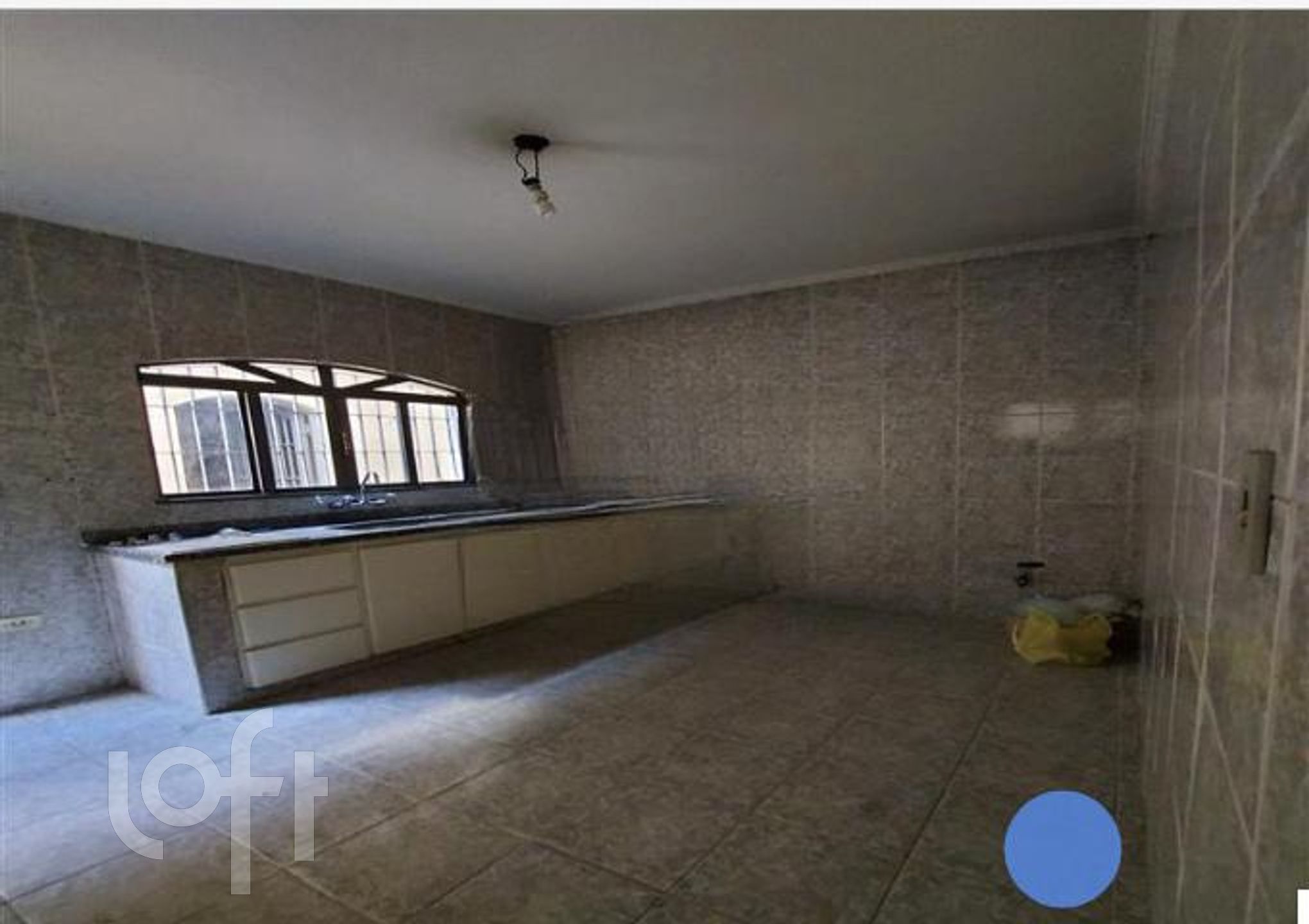 Casa à venda com 2 quartos, 126m² - Foto 1