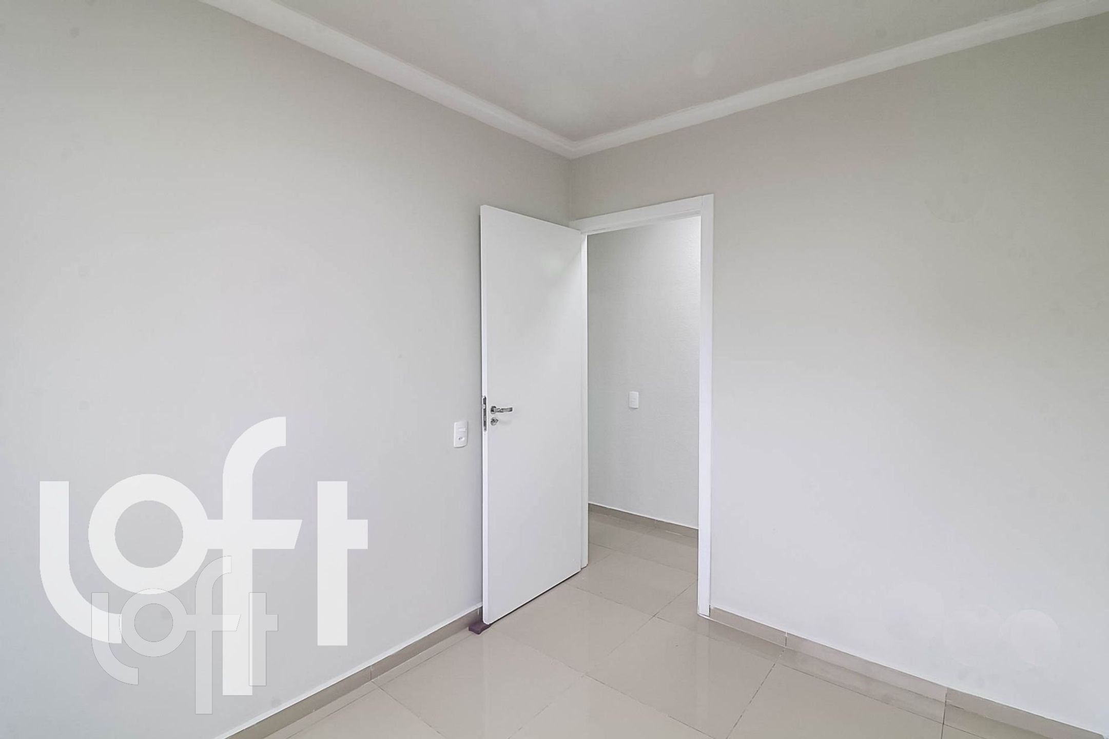 Apartamento à venda com 2 quartos, 41m² - Foto 3