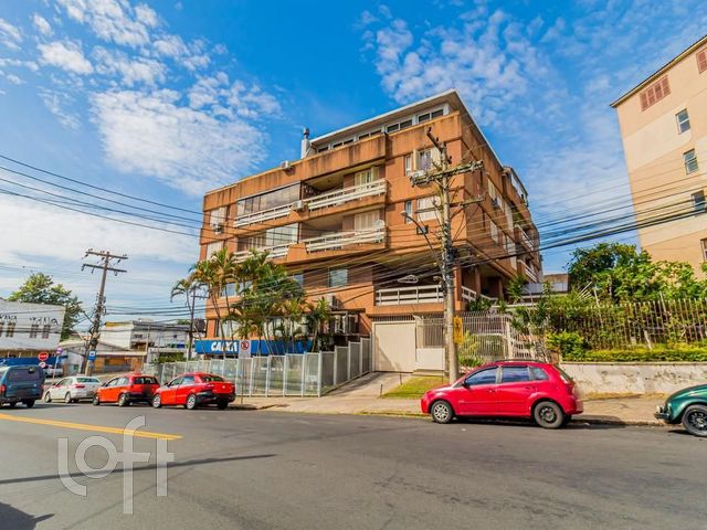 Apartamento com 128m², 3 dormitórios, 1 suíte, 2 vagas, Vila Ipiranga em Porto Alegre