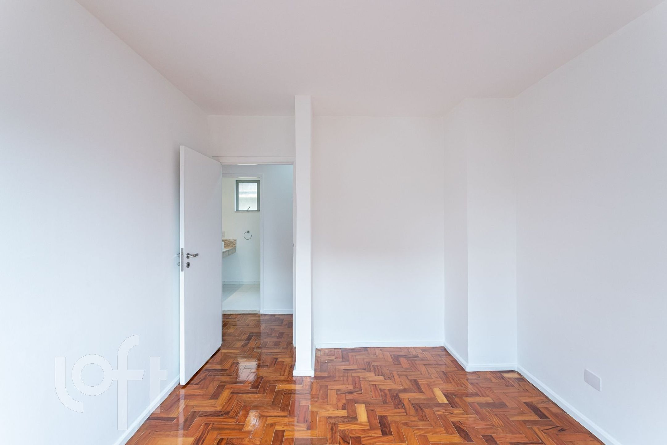 Apartamento à venda com 3 quartos, 112m² - Foto 2