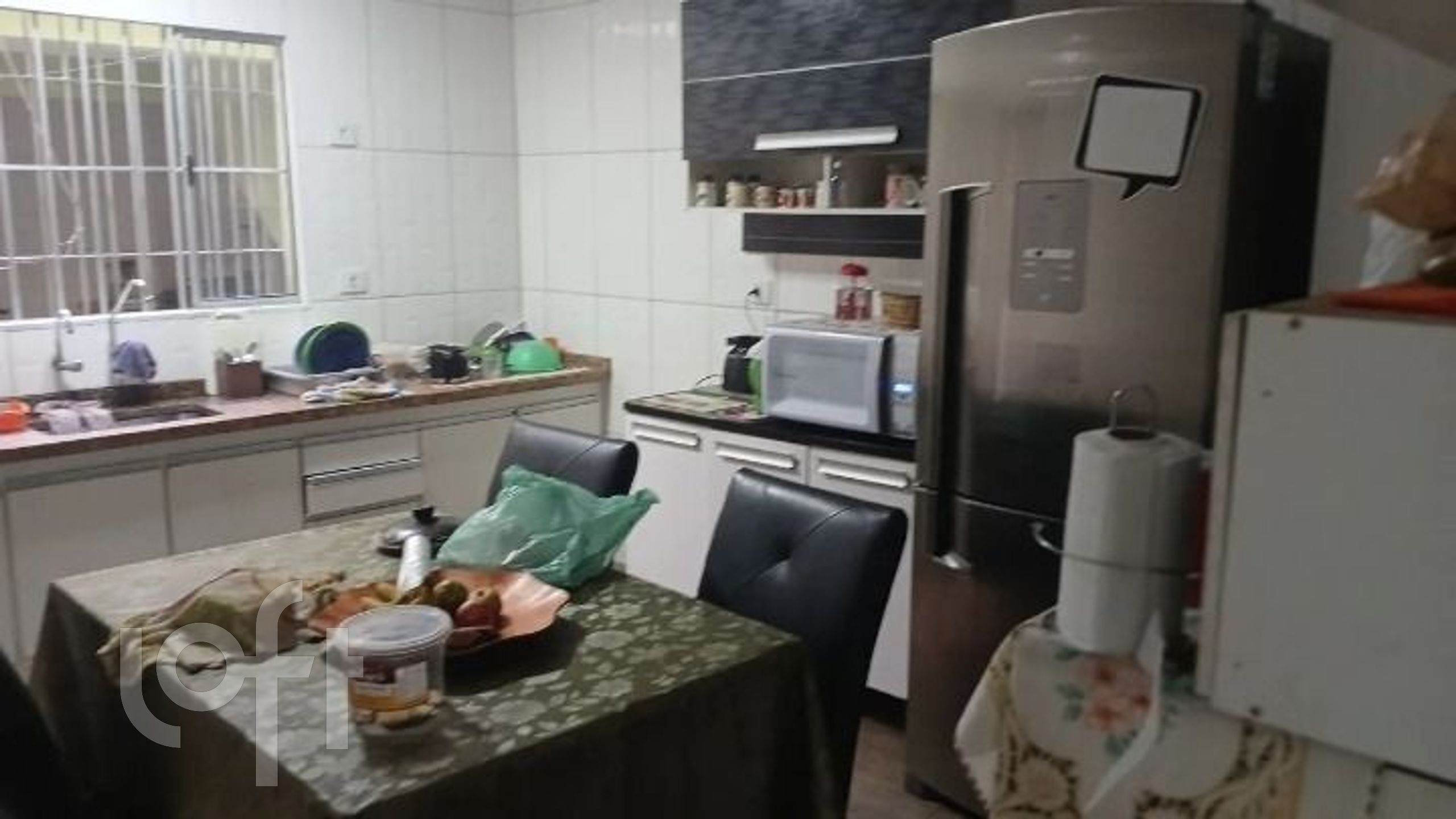 Casa à venda com 4 quartos, 225m² - Foto 2