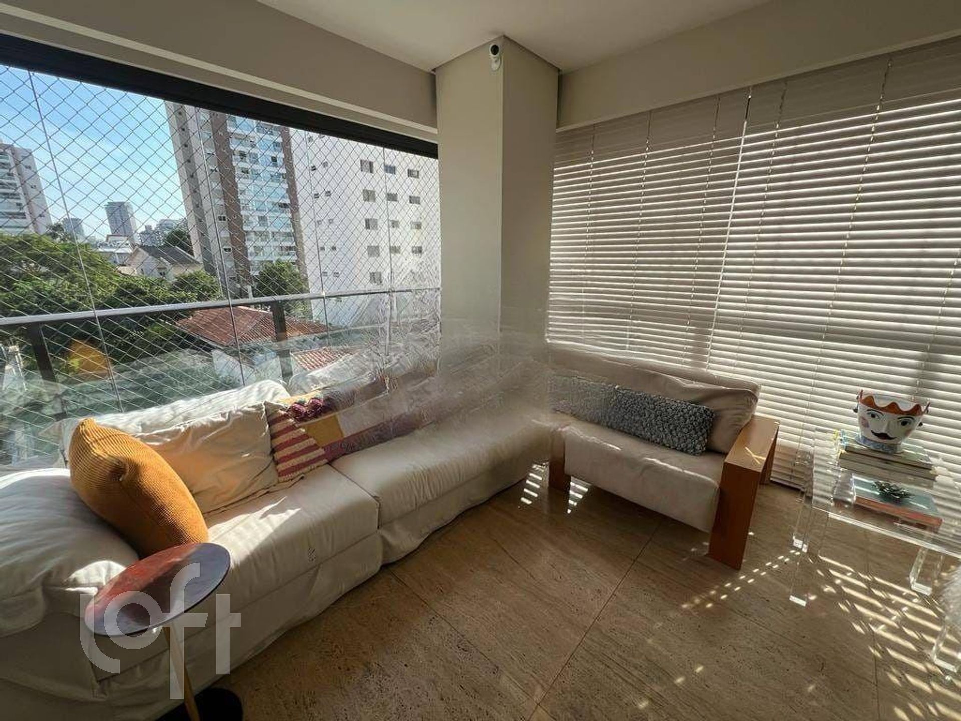 Apartamento à venda com 4 quartos, 228m² - Foto 3