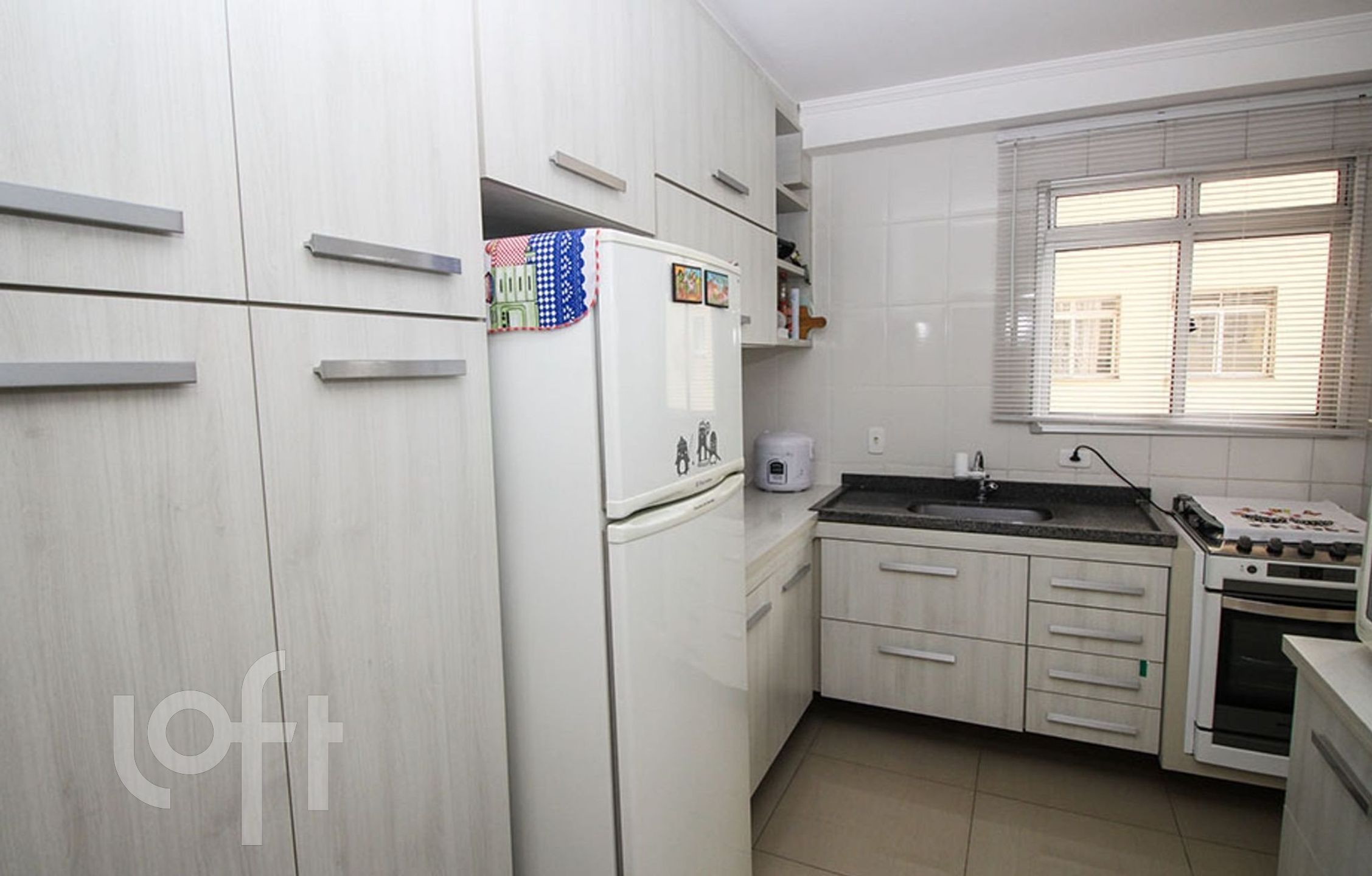 Apartamento à venda com 2 quartos, 80m² - Foto 10