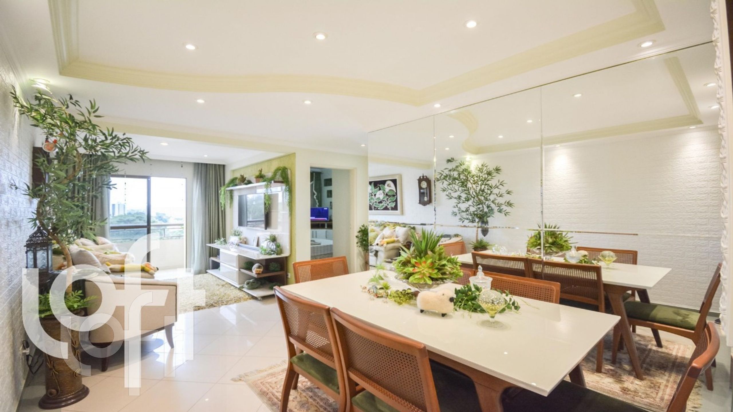 Apartamento à venda em Vila Galvão com 74 m², 2 qu