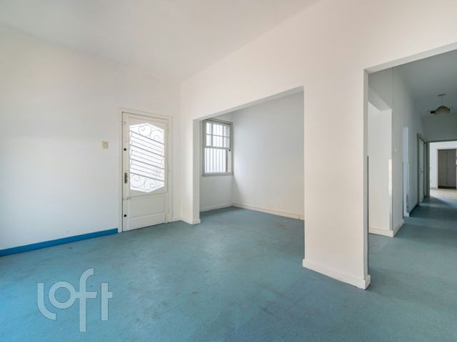 Casa com 127m², 3 dormitórios, 2 vagas, Santana em Porto Alegre