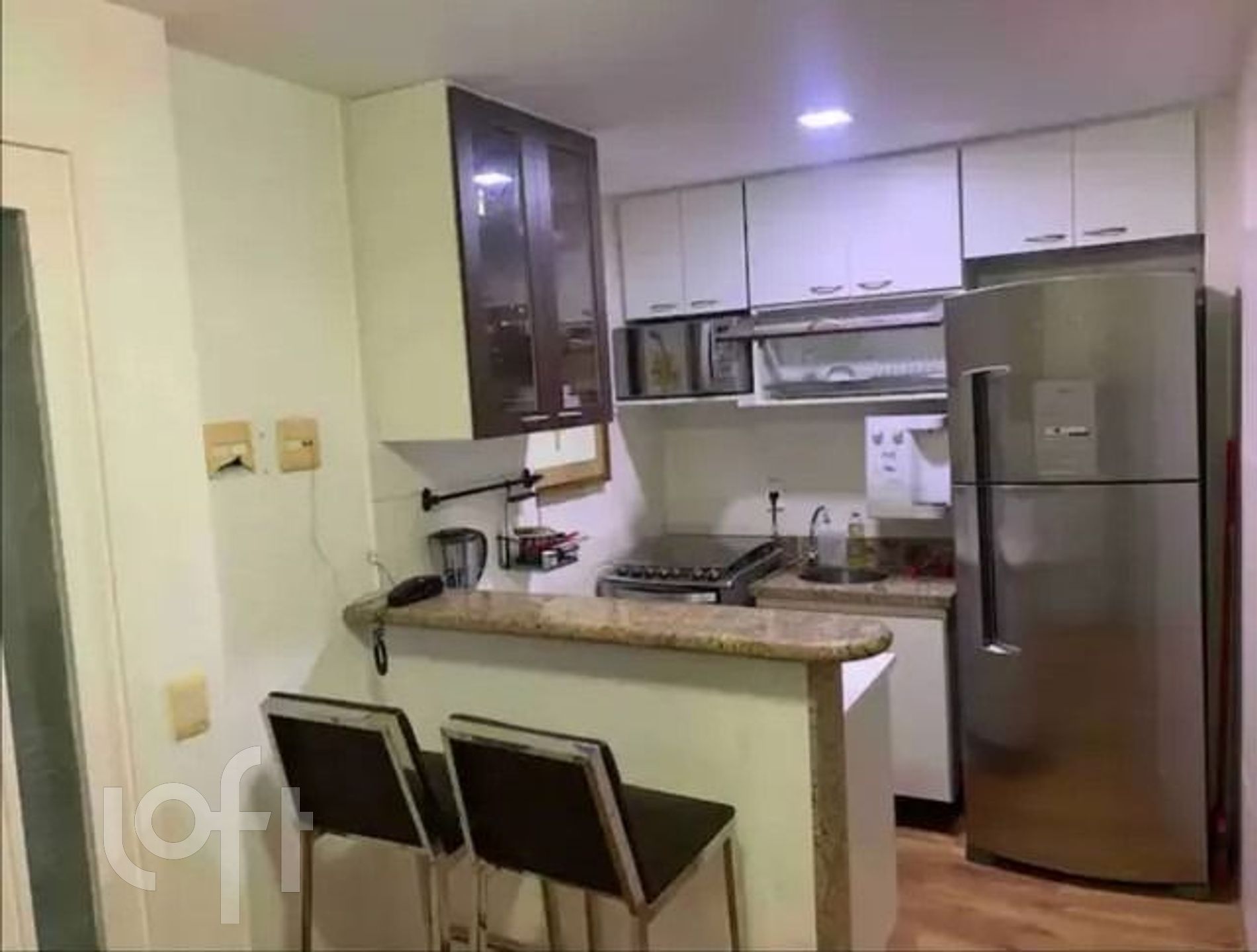 Apartamento à venda com 1 quarto, 60m² - Foto 8