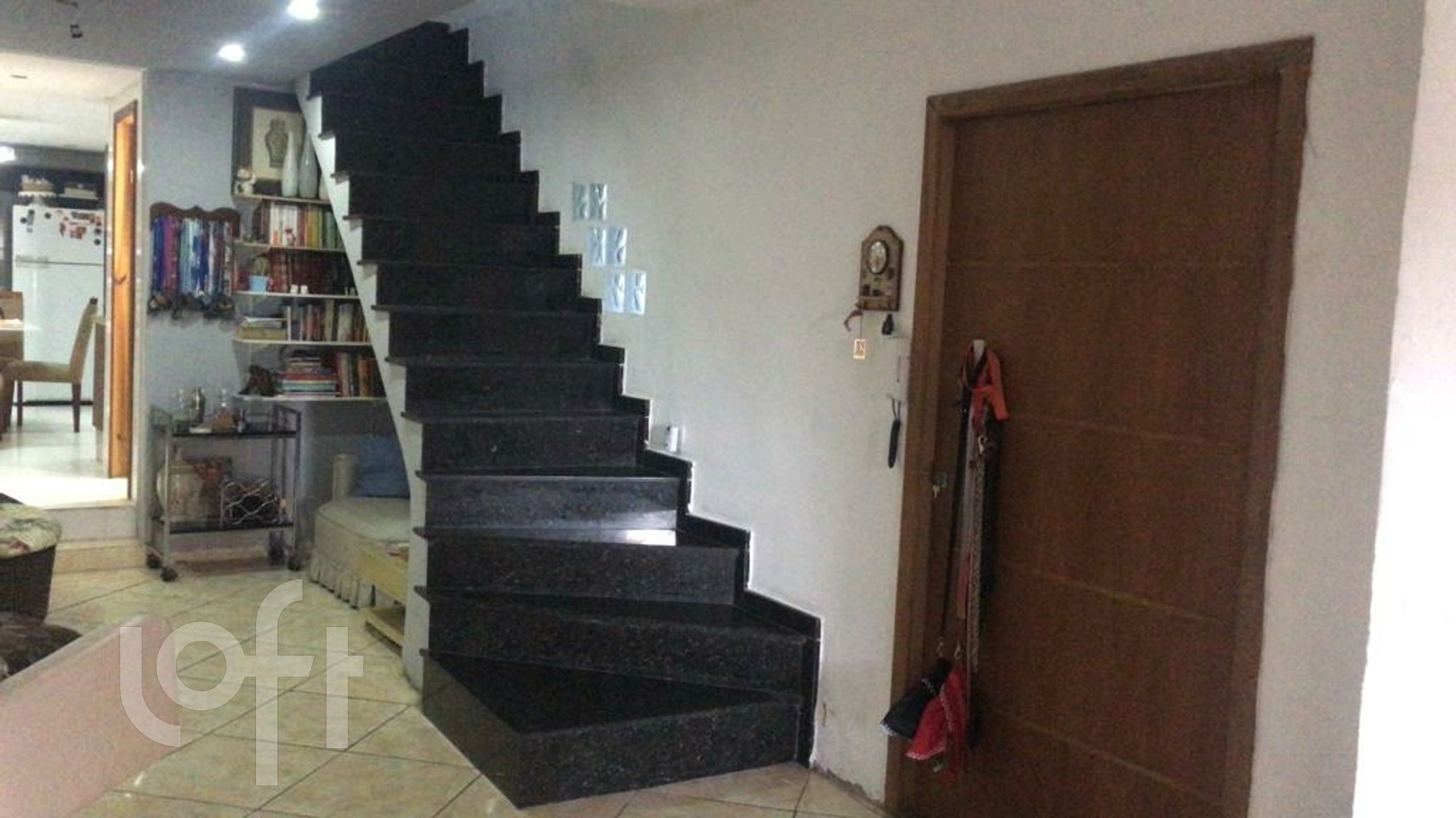 Casa à venda com 4 quartos, 200m² - Foto 6