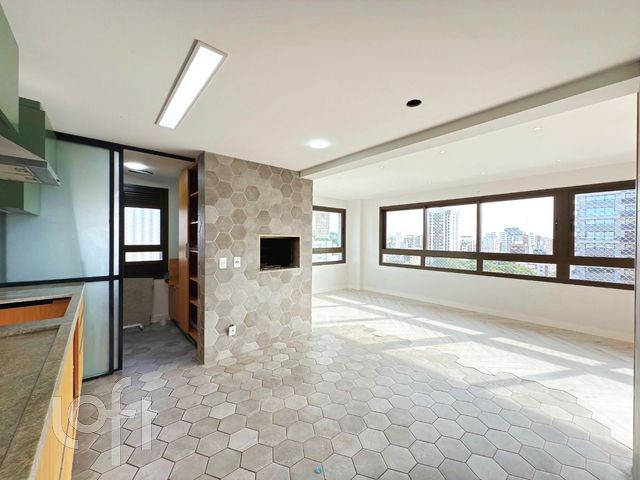Apartamento com 110m², 3 dormitórios, 3 suítes, 2 vagas, Menino Deus em Porto Alegre