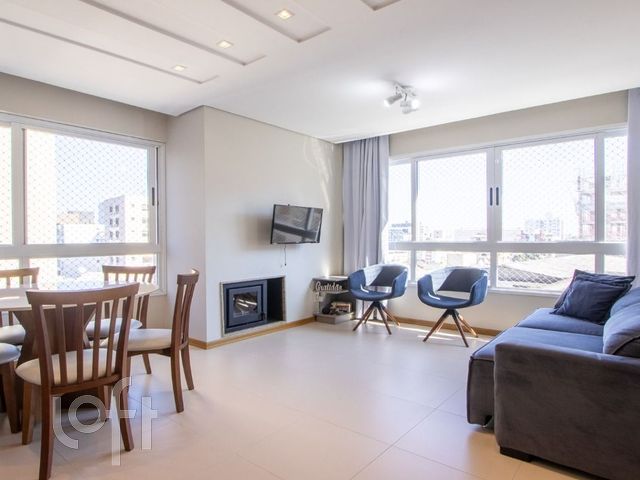 Apartamento com 72m², 2 dormitórios, 1 suíte, 2 vagas, Rio Branco em Porto Alegre