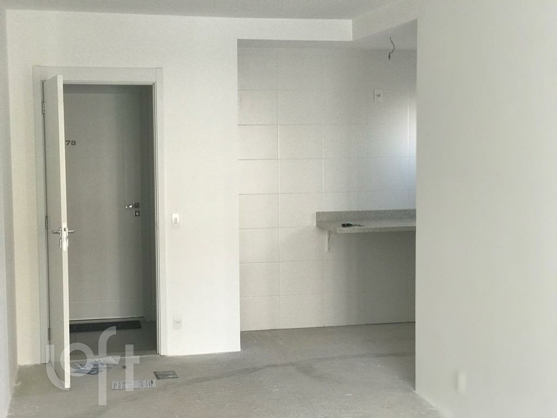 Apartamento à venda com 1 quarto, 44m² - Foto 2