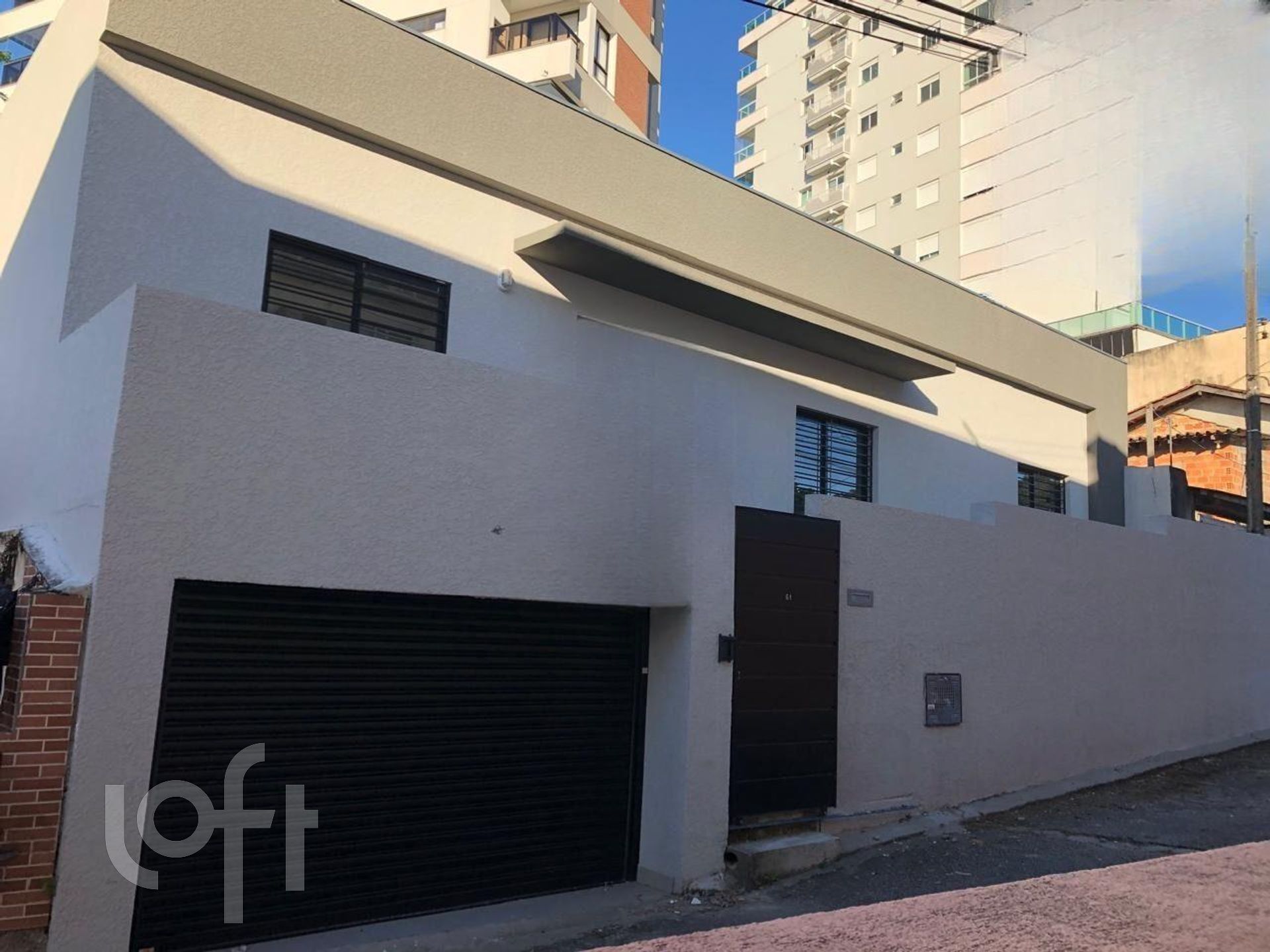 Casa Residencial com 123m², 2 quartos, 1 suíte, 2 garagens, no bairro Agronômica em Florianópolis