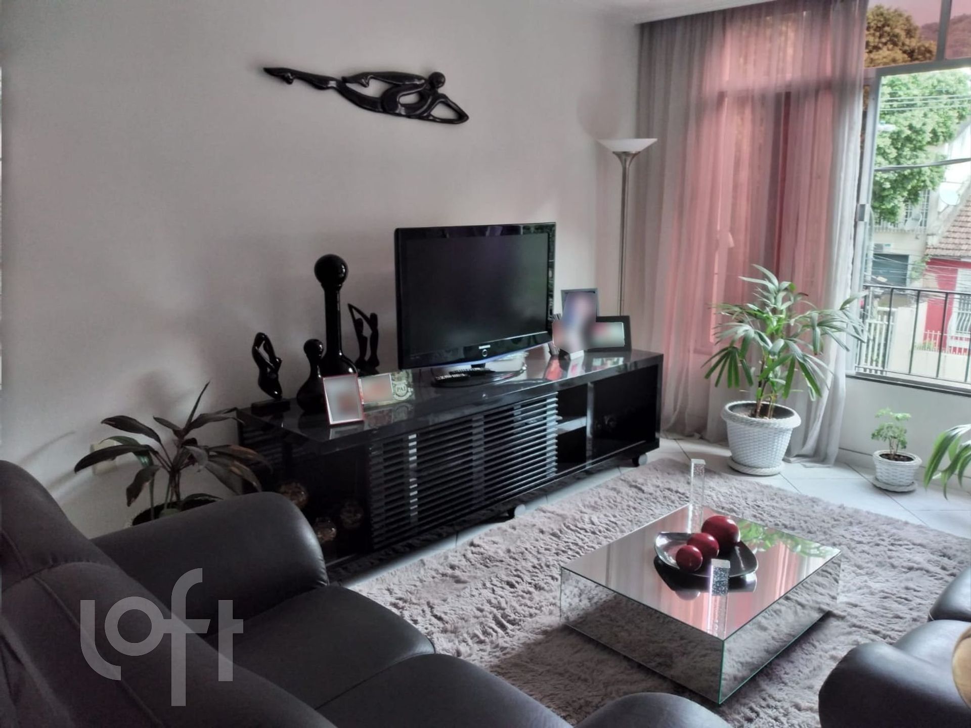 Apartamento à venda em Grajaú com 70 m², 2 quartos, 1 vaga
