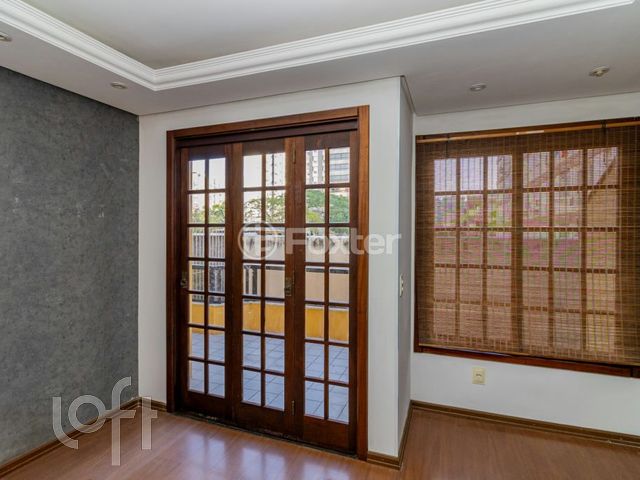 Casa em Condomínio com 158m², 2 dormitórios, 1 suíte, 2 vagas, Menino Deus em Porto Alegre