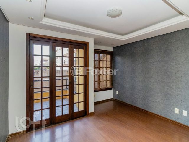 Casa em Condomínio com 158m², 2 dormitórios, 1 suíte, 2 vagas, Menino Deus em Porto Alegre
