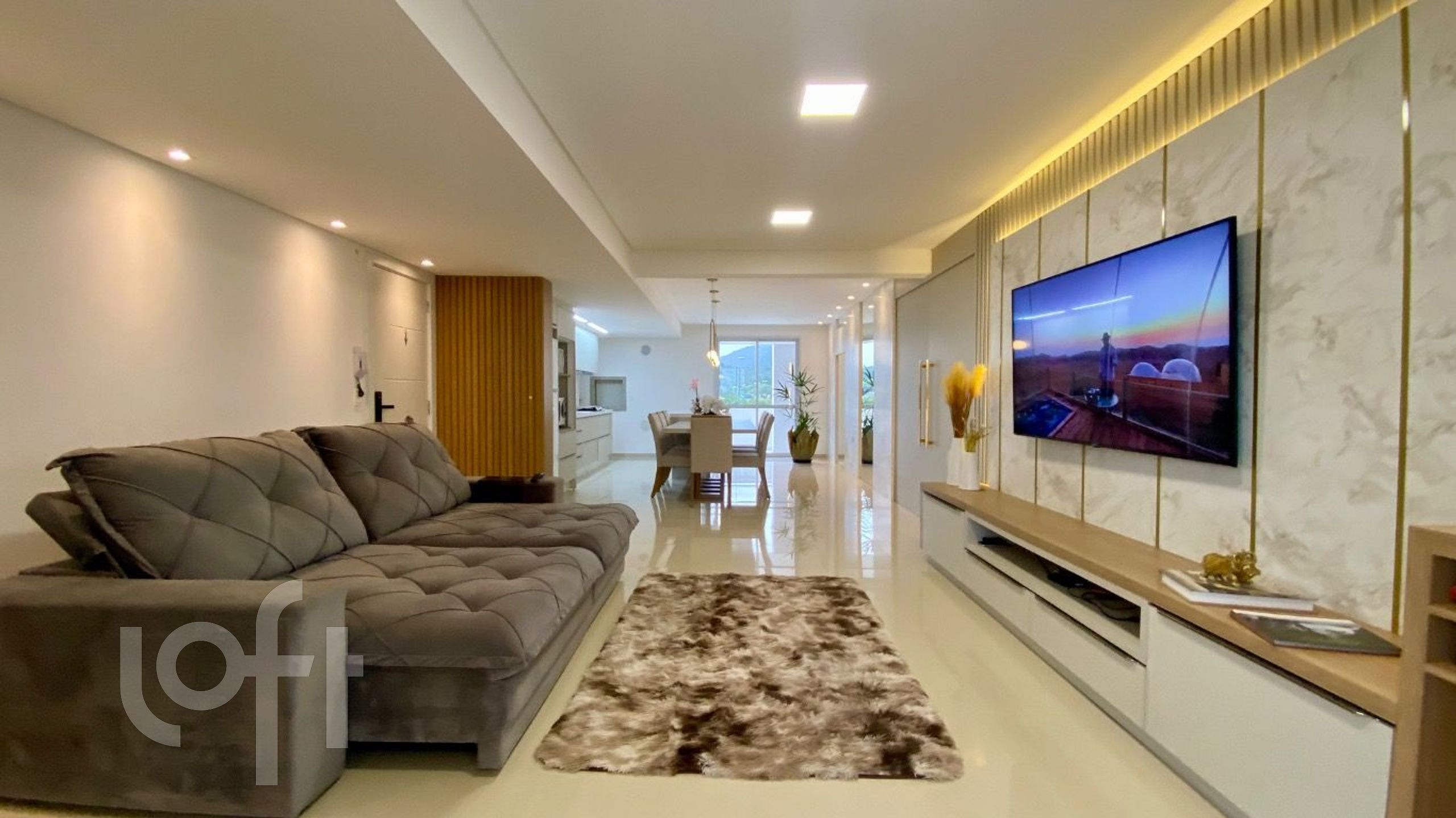 Apartamentos com 252m², 4 quartos, 4 suítes, 3 garagens, no bairro Praia de Fora em Palhoça